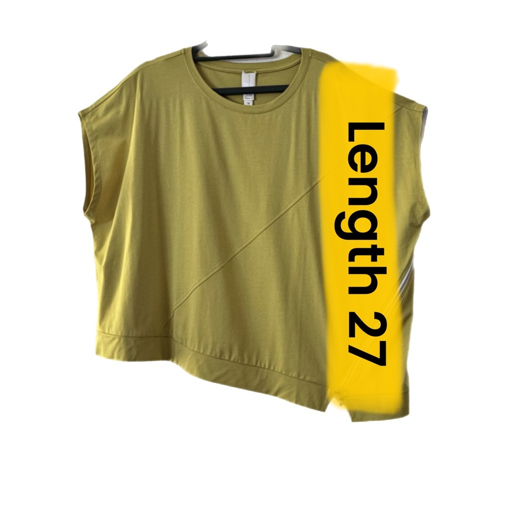 Chic Women's yellow Top with Asymmetrical Zipper NWOT - Picture 8 of 8